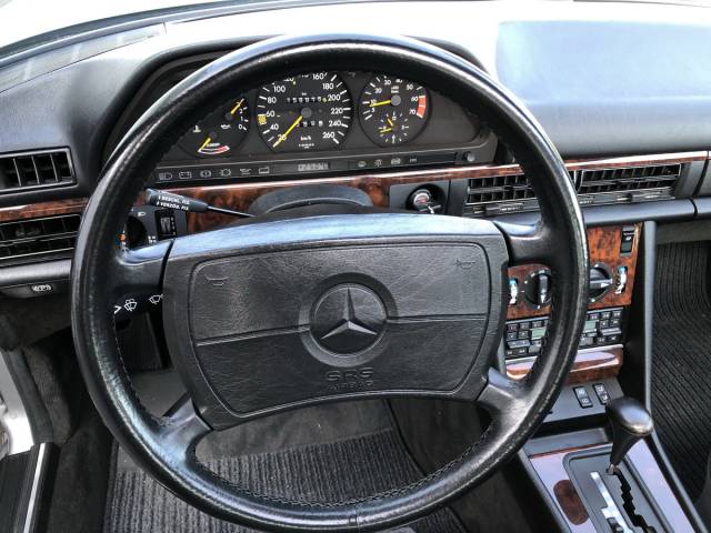Mercedes-Benz 560 SEC (1990) – Bild 7