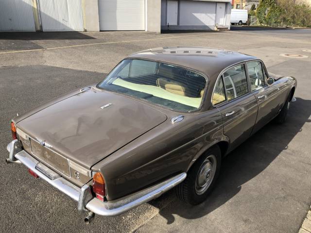 Jaguar XJ 6 4.2 (1973) – Bild 17