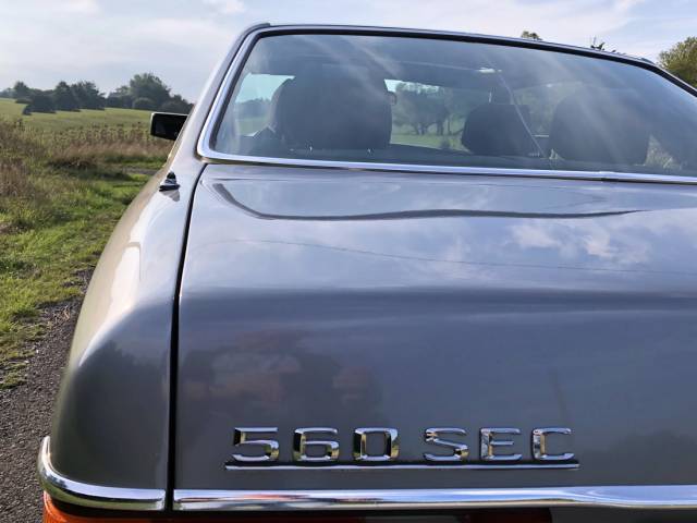 Mercedes-Benz 560 SEC (1990) – Bild 17
