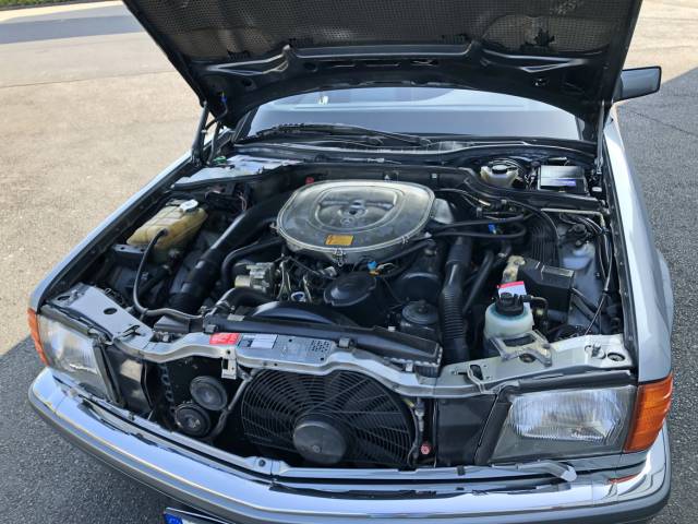 Mercedes-Benz 560 SEC (1990) – Bild 12