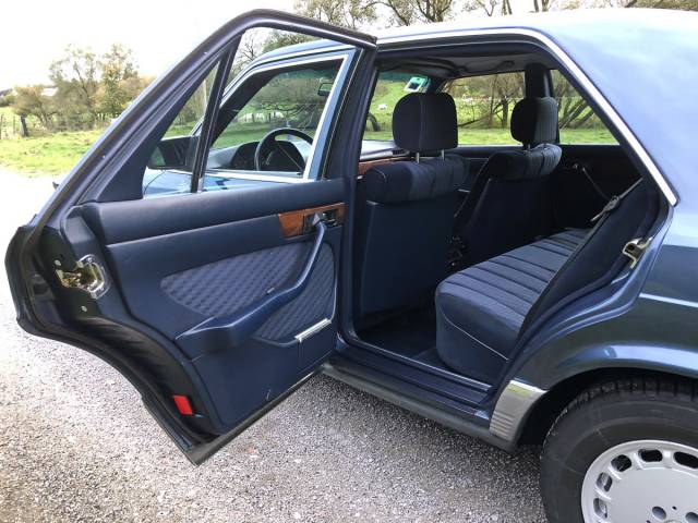 Mercedes-Benz 280 SE (1983) – Bild 20